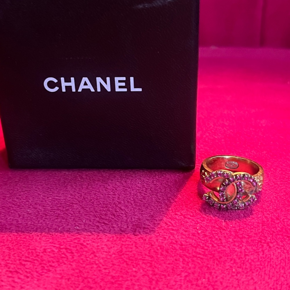 Authentic CHANEL gold plated ring pink crystal stones size 6